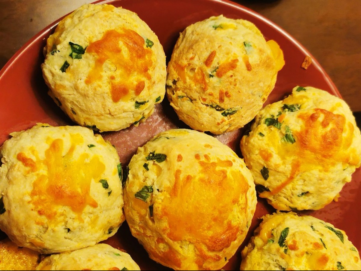 recipe: cheddar scallion&nbsp;biscuits